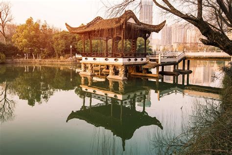 環城公園怎麼樣，它的長椅是否會唱歌？